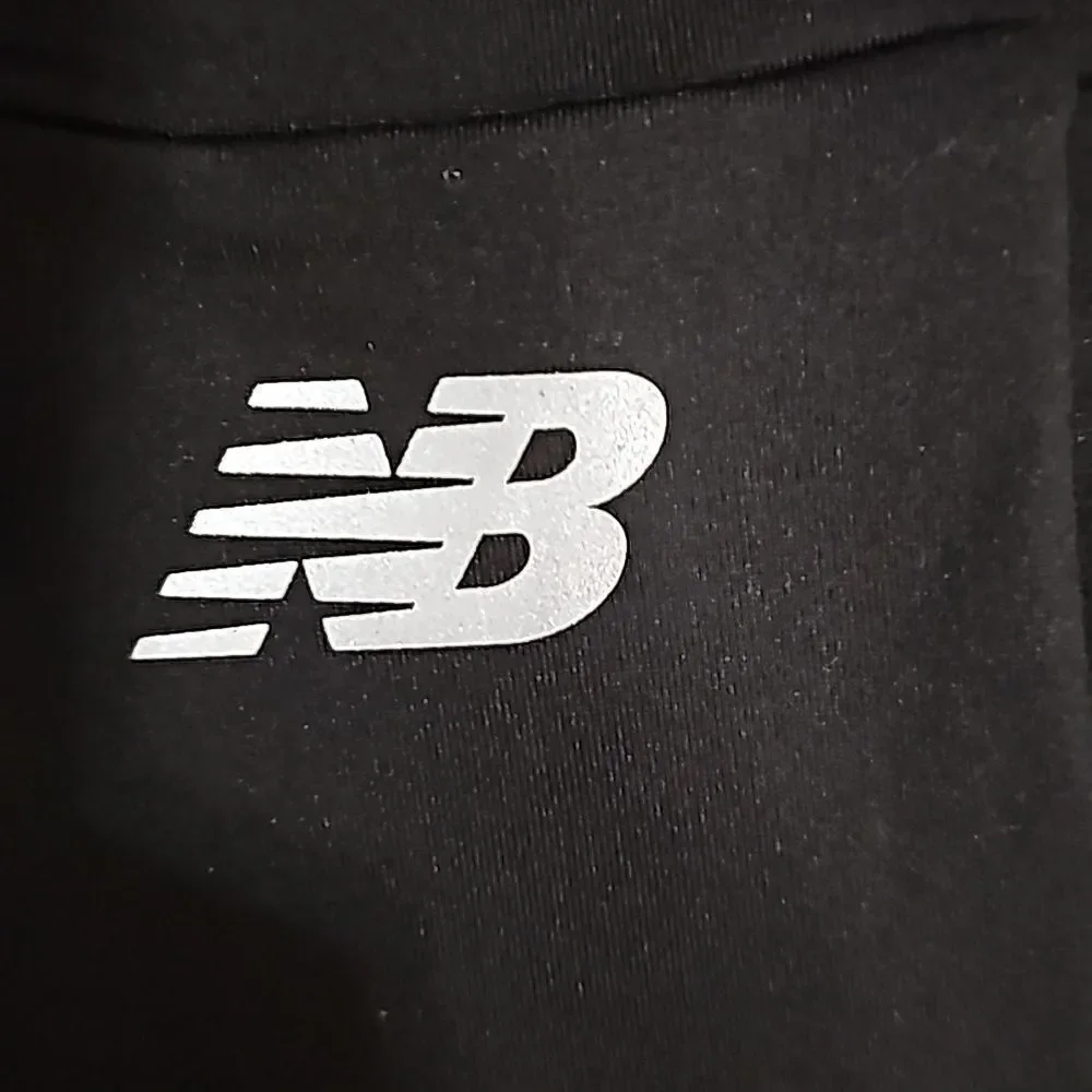 New Balance Women's Black Warm & Pleasant Acrylic Gloves 2 Pack Size Medium …